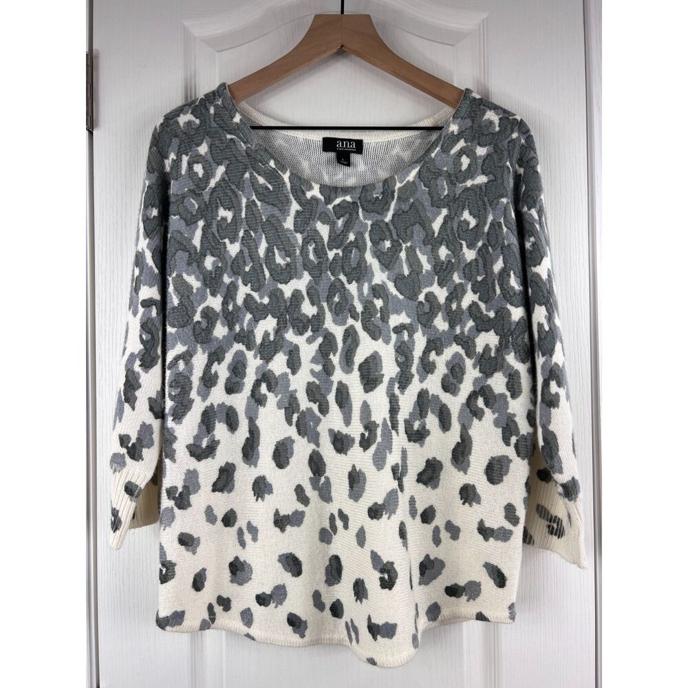 a.n.a A New Approach Grey White Leopard Print 3/4 Sleeve Sweater Women's Size L